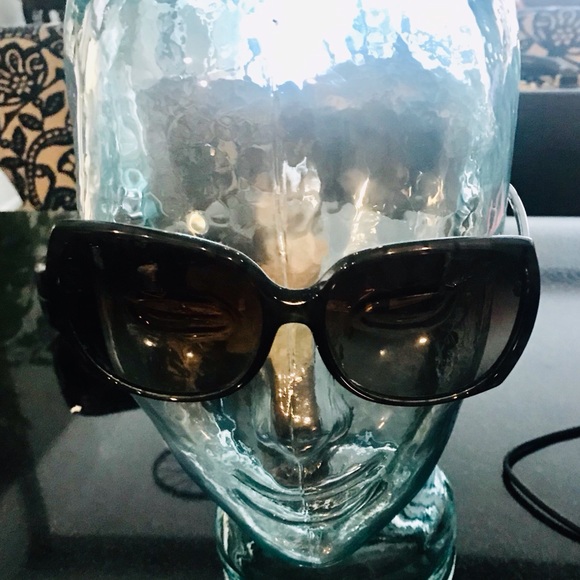 Chanel Oversized Sunglasses Retail $565 - Picture 3 of 8